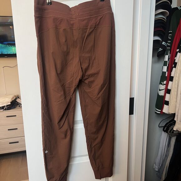 Lululemon Dance Studio Mid-Rise Jogger *Full Length - Picture 5 of 9